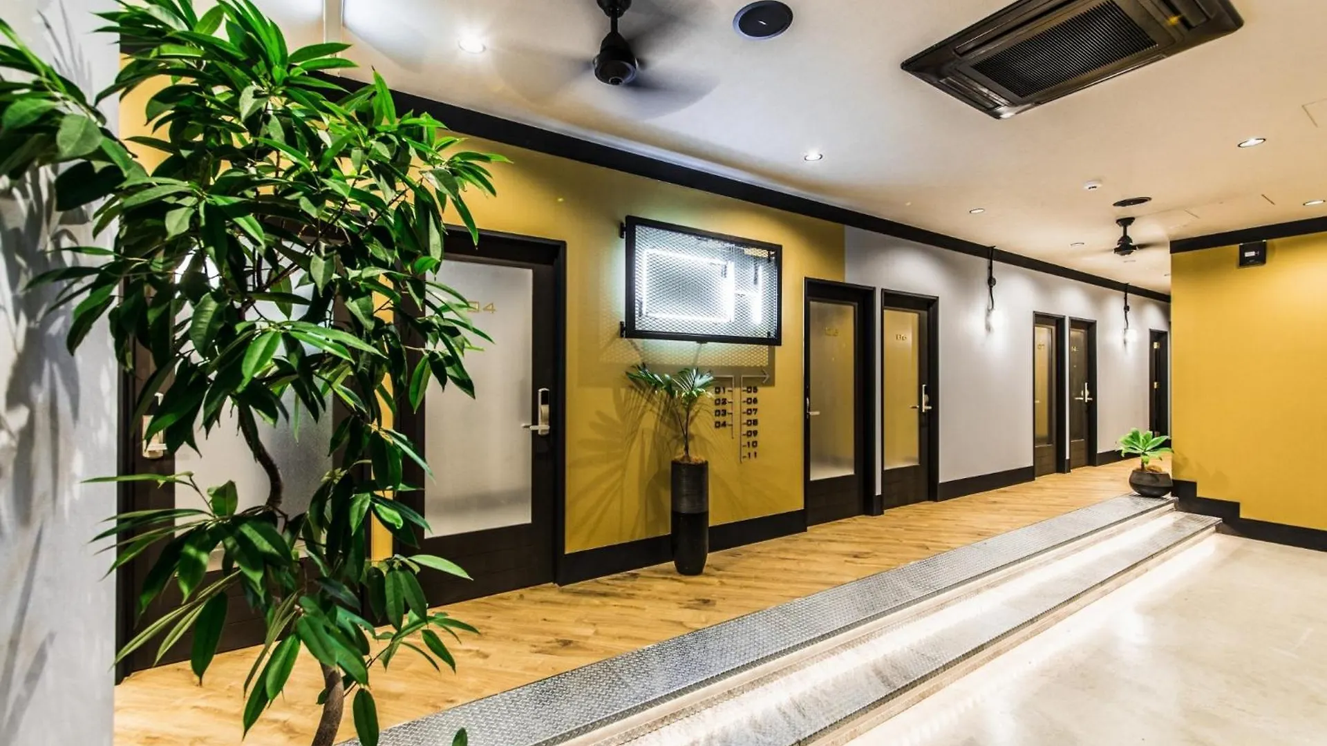 H Hotel Фукуока