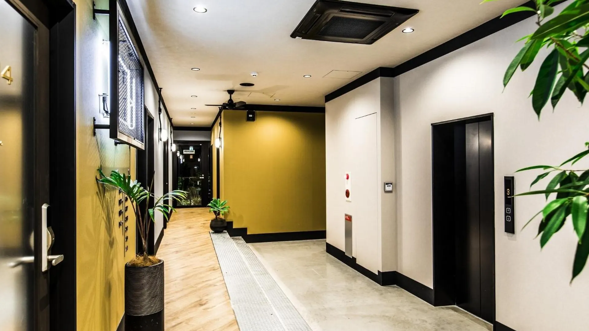 H Hotel Фукуока